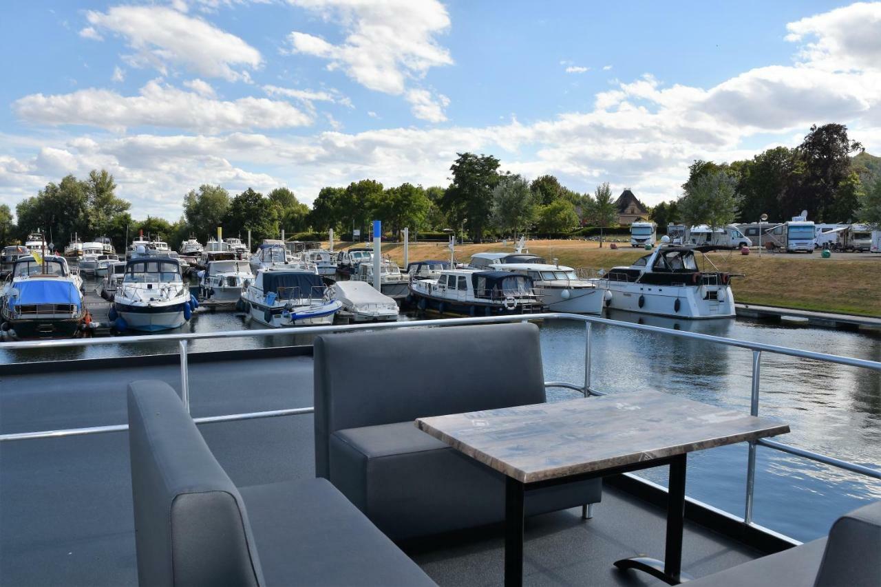 Cosy Floating Boatlodge Athene Maastricht Kültér fotó